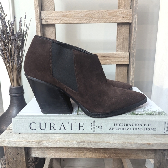 Aeyde Brown Suede Ankle Boots - Picture 2 of 13